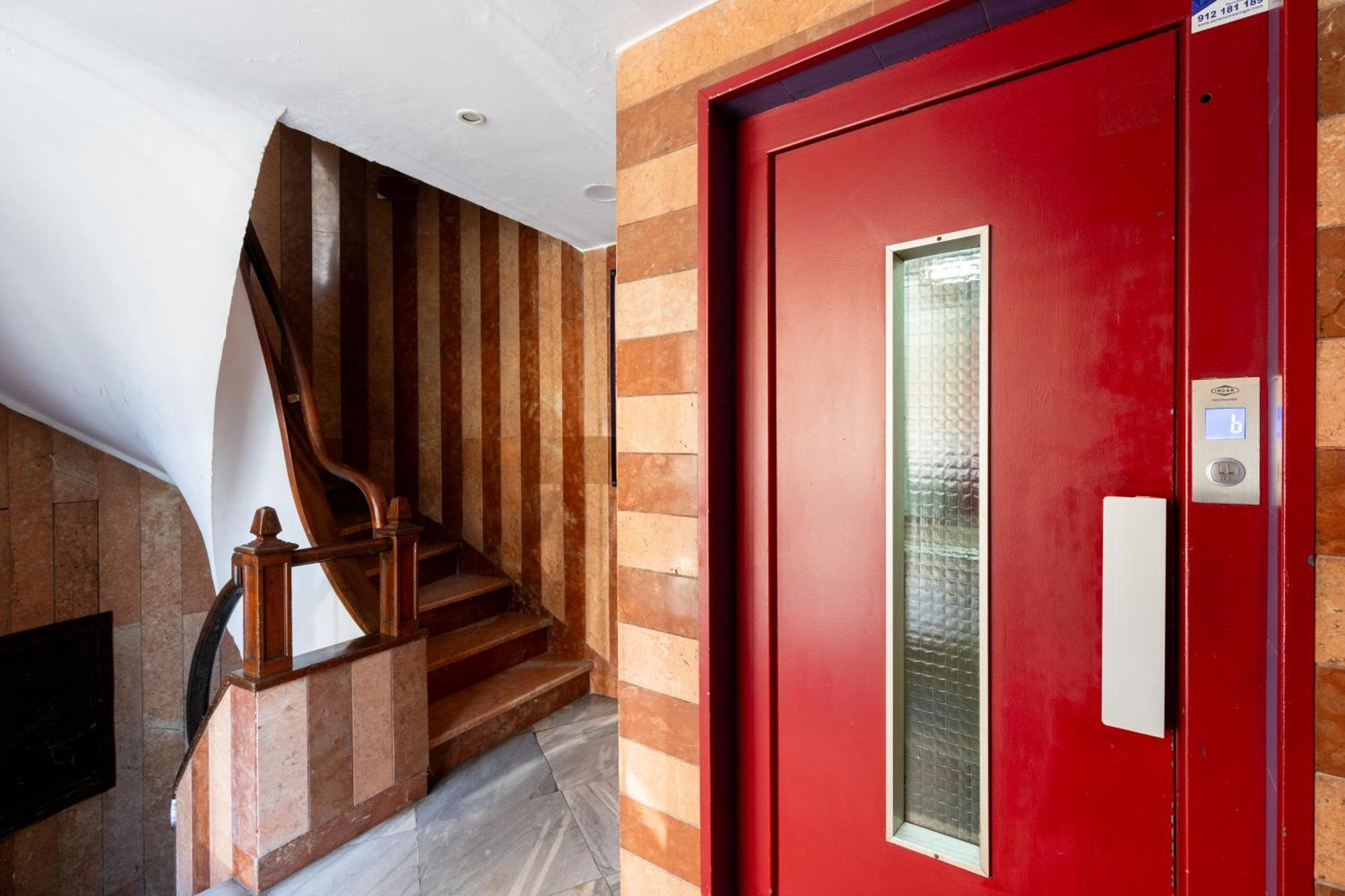 Penthouse!!! Center Of Seville!!! 2 Bedroom + 2 Bath!!! Luaran gambar