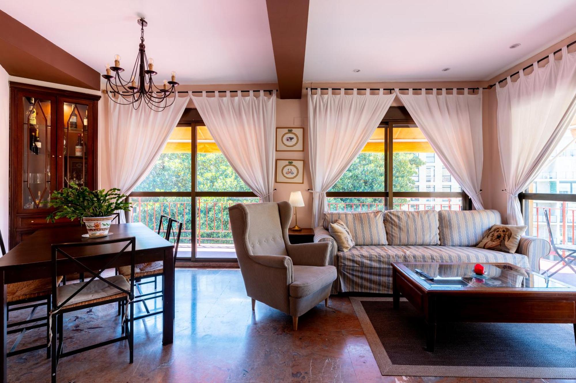 Penthouse!!! Center Of Seville!!! 2 Bedroom + 2 Bath!!! Luaran gambar